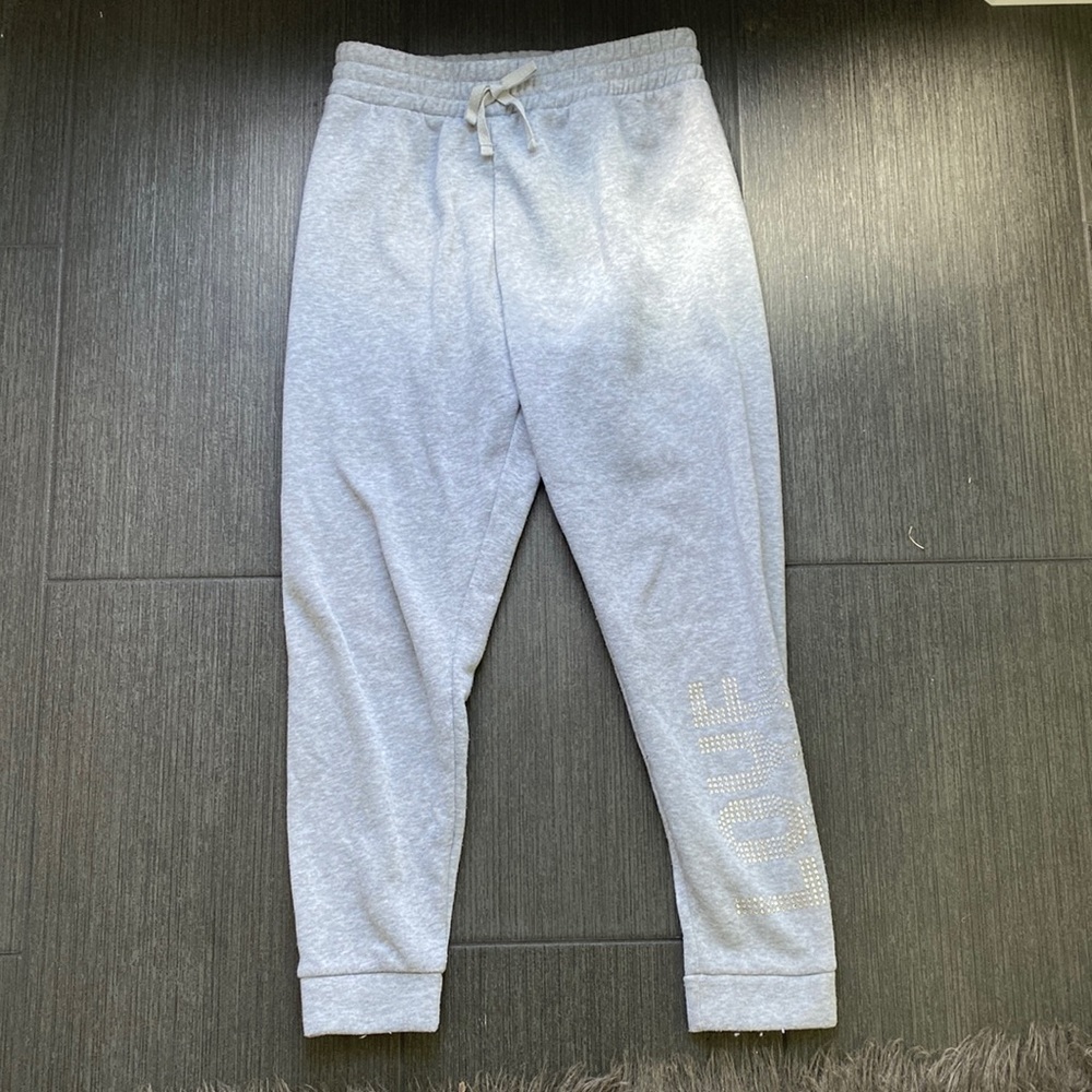 Grey sweatpants with rhinestone